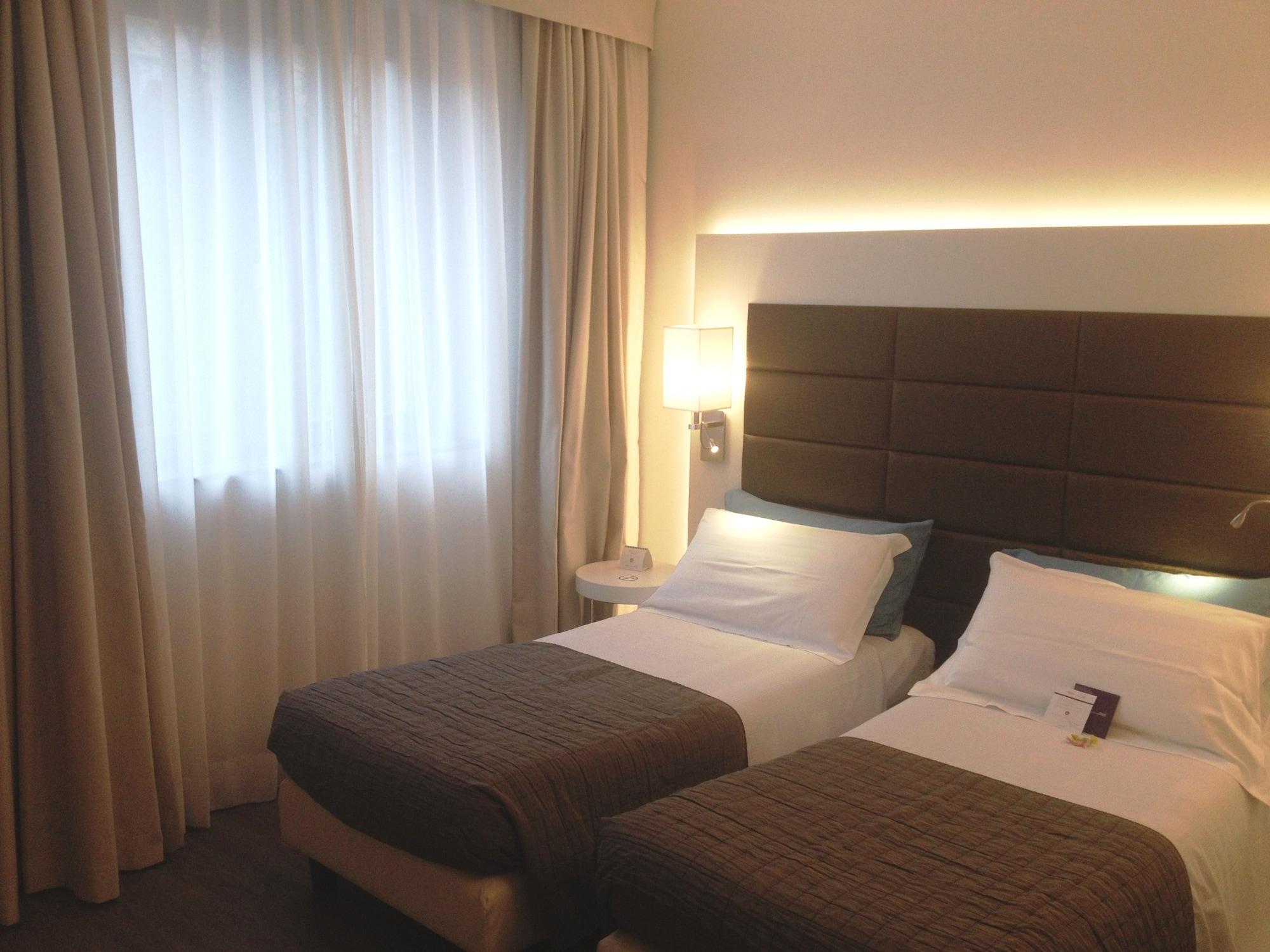Mercure Bergamo Aeroporto Stezzano Esterno foto