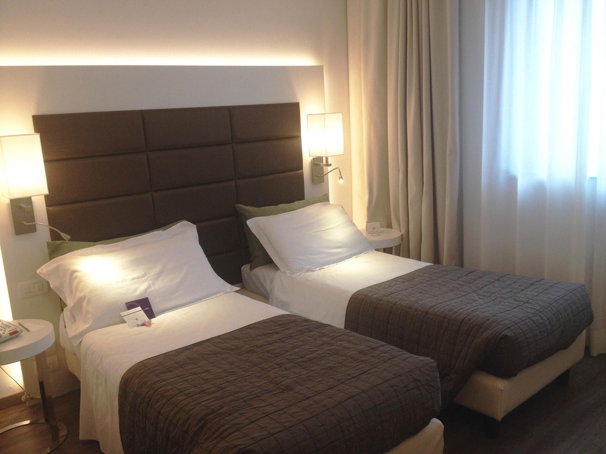Mercure Bergamo Aeroporto Stezzano Esterno foto