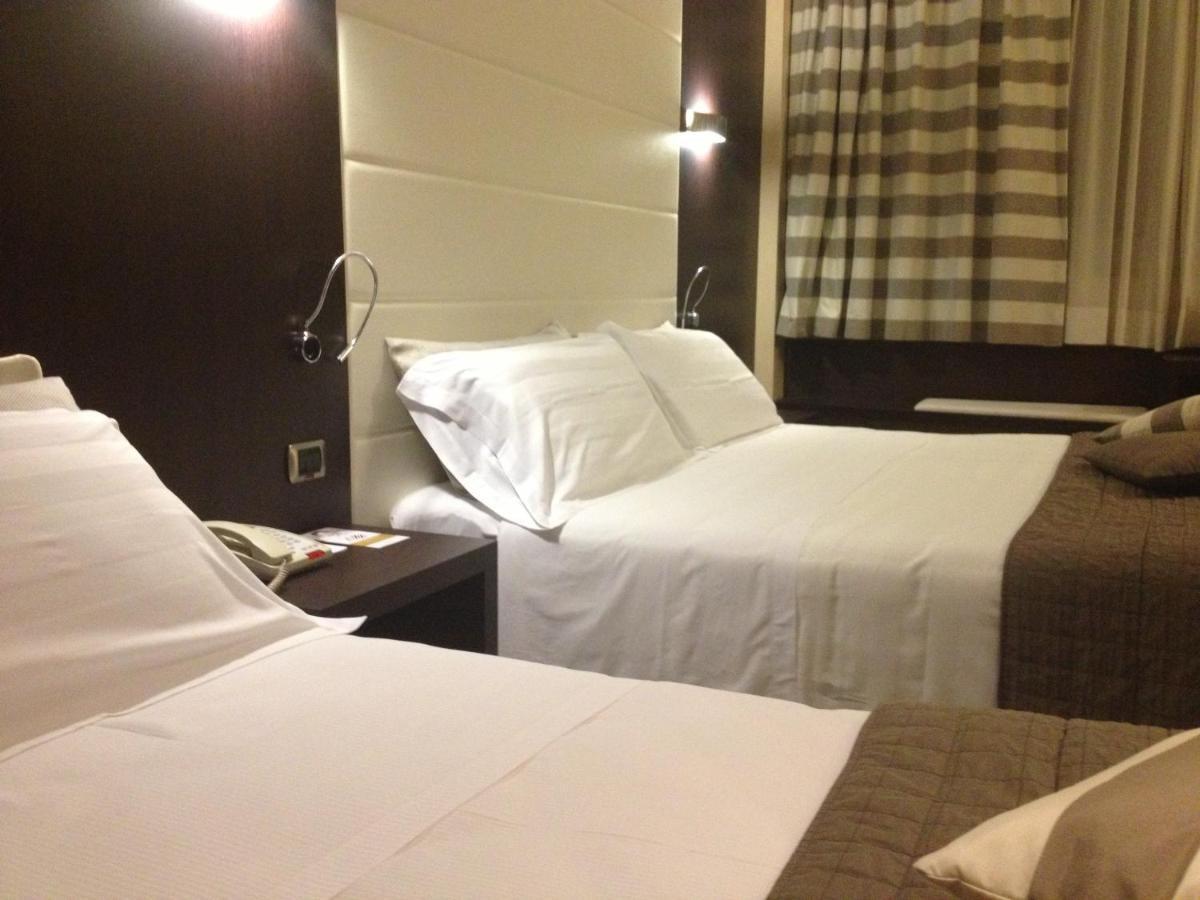 Mercure Bergamo Aeroporto Stezzano Esterno foto