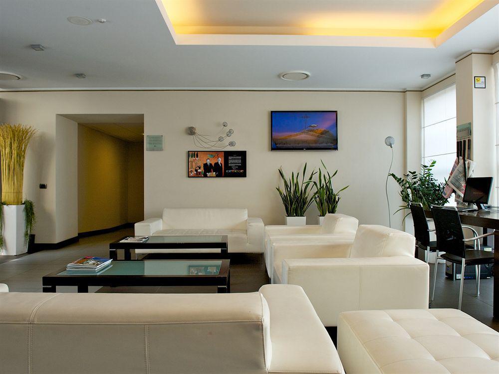 Mercure Bergamo Aeroporto Stezzano Esterno foto
